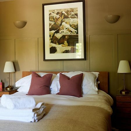 Отель The Wheatsheaf Combe Hay Wellow  Экстерьер фото
