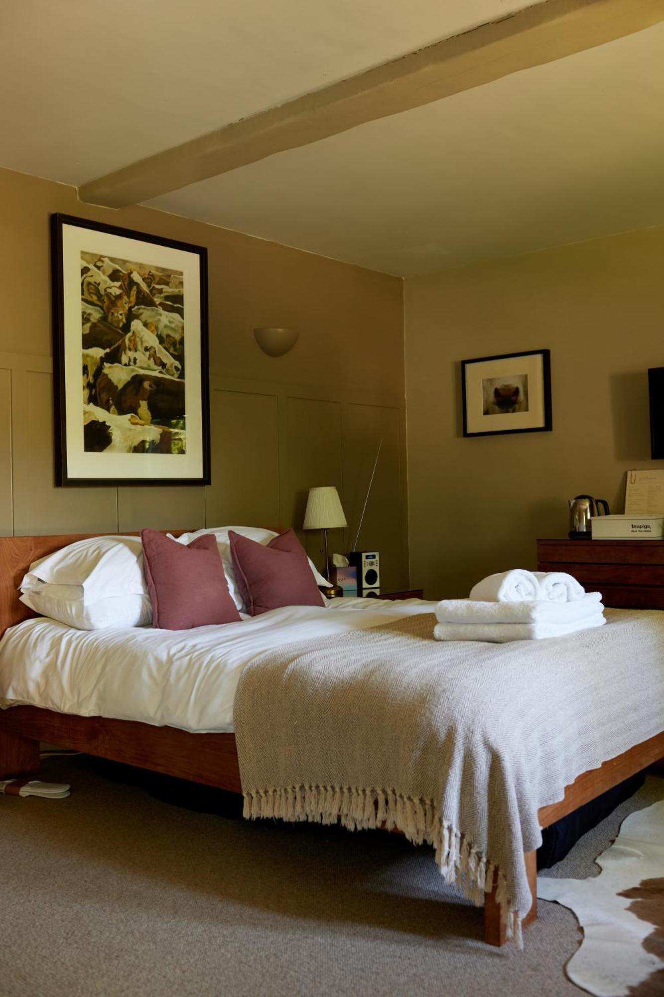 Отель The Wheatsheaf Combe Hay Wellow  Экстерьер фото