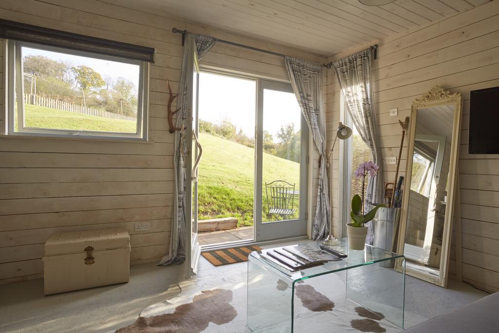 Отель The Wheatsheaf Combe Hay Wellow  Экстерьер фото